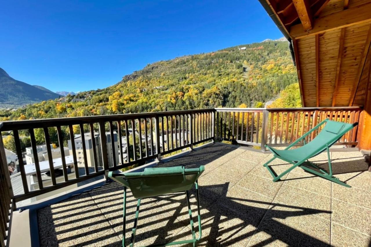 Large Chalet With Terrace And View In Briancon Apartment ภายนอก รูปภาพ